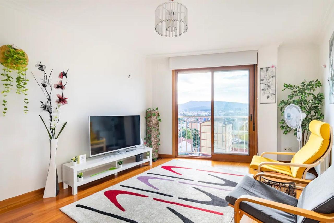 Apt Soleado Y Silencioso - Garaje- A 17 Min Andando Del Centro De Понтеведра Экстерьер фото