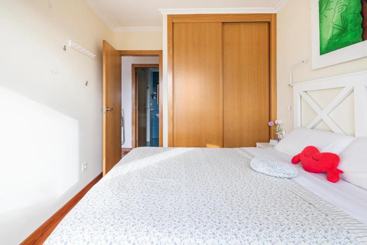 Apt Soleado Y Silencioso - Garaje- A 17 Min Andando Del Centro De Понтеведра Экстерьер фото