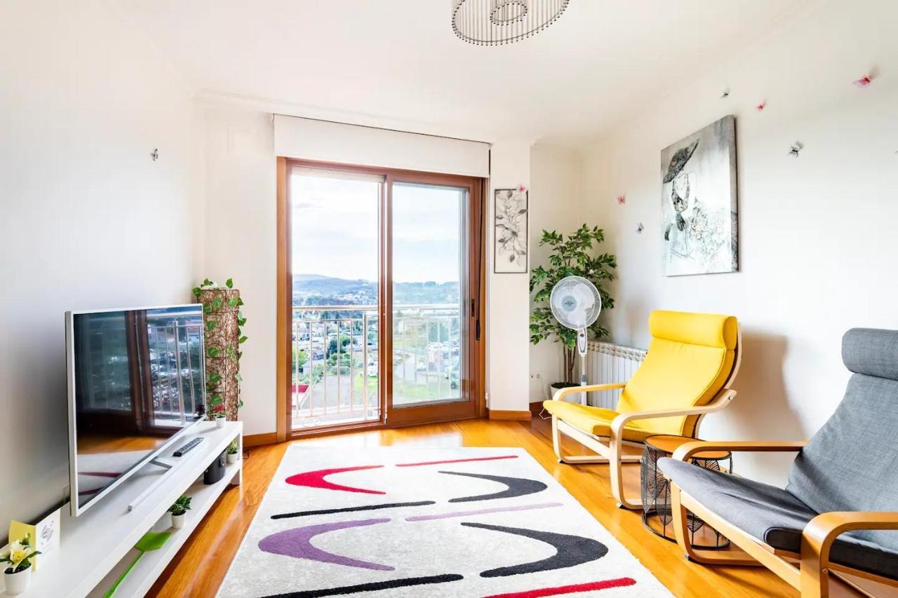 Apt Soleado Y Silencioso - Garaje- A 17 Min Andando Del Centro De Понтеведра Экстерьер фото